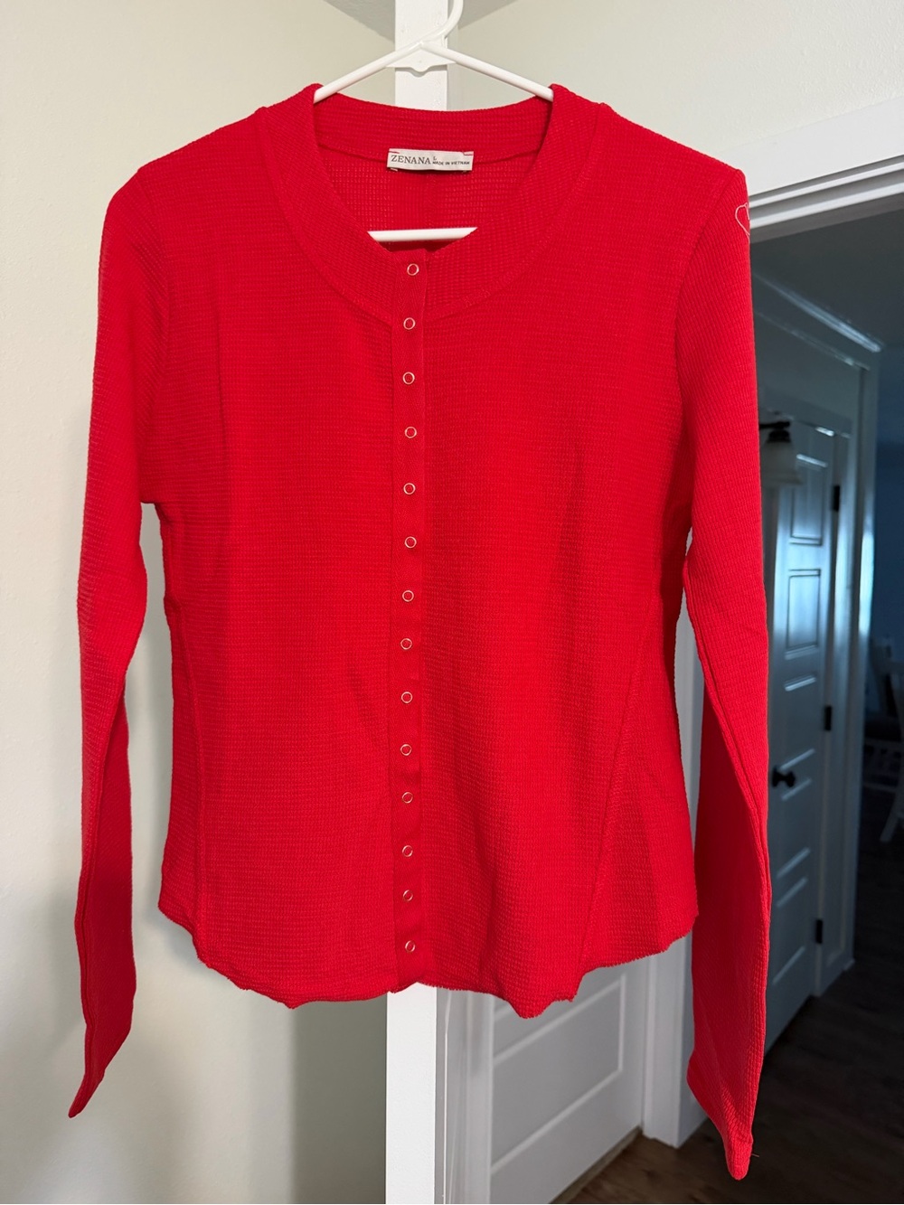 Zenana Outfitters Bright Red Long Sleeve Snap-Front Waffle Henley Top NWOT